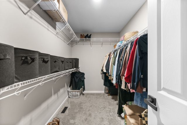 2656 Marymont Dr, Clarksville, TN 37042