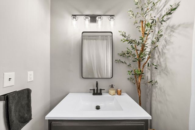 2656 Marymont Dr, Clarksville, TN 37042