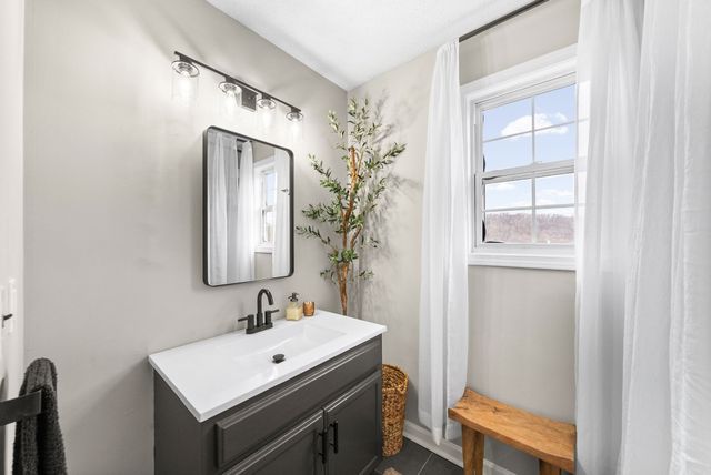 2656 Marymont Dr, Clarksville, TN 37042