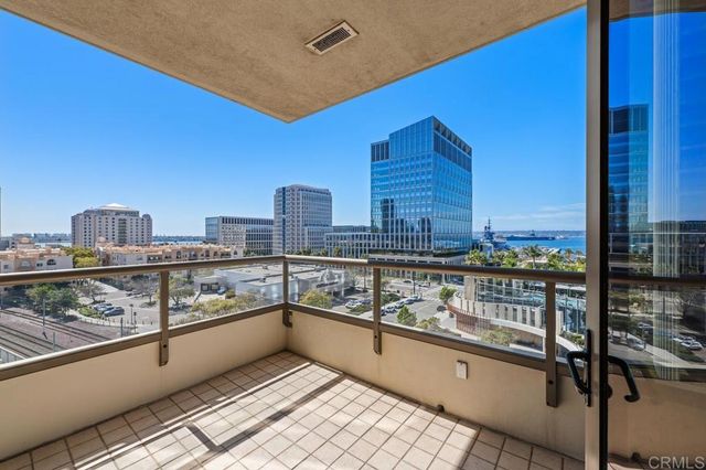 700 W E Street 801, San Diego, CA 92101