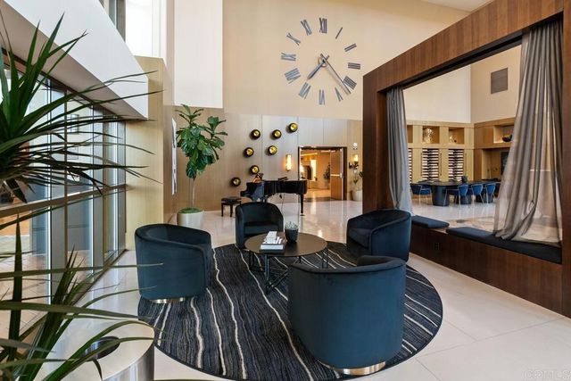 700 W E Street 801, San Diego, CA 92101