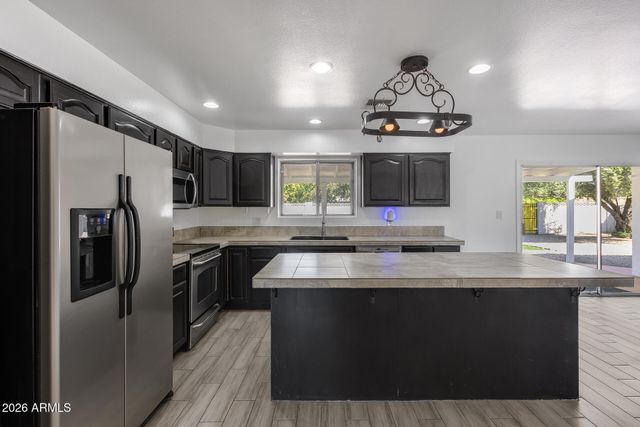 8544 E OSBORN Road, Scottsdale, AZ 85251