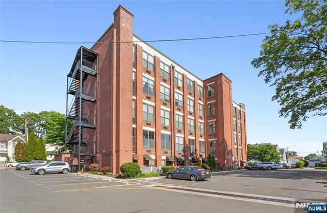 366-382 Trenton 4E, Paterson, NJ 07503