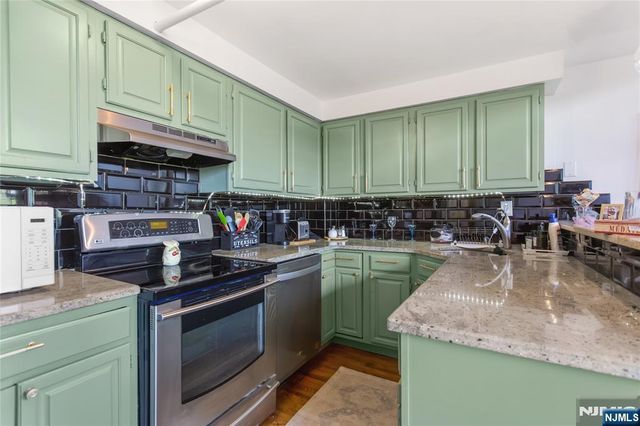 366-382 Trenton 4E, Paterson, NJ 07503