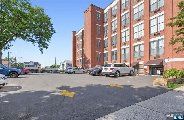 366-382 Trenton 4E, Paterson, NJ 07503