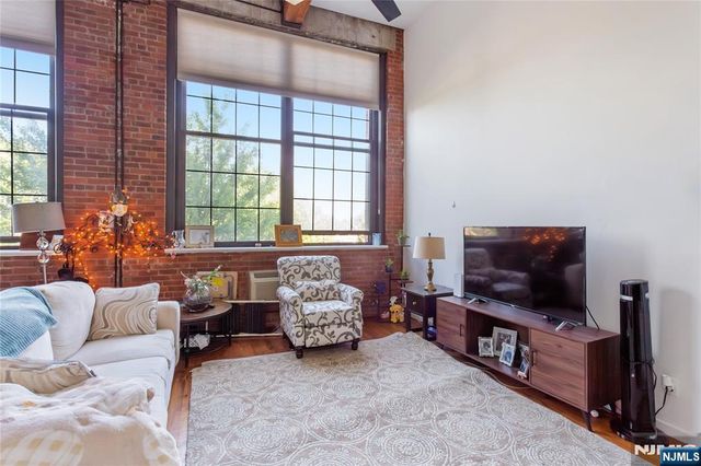 366-382 Trenton 4E, Paterson, NJ 07503