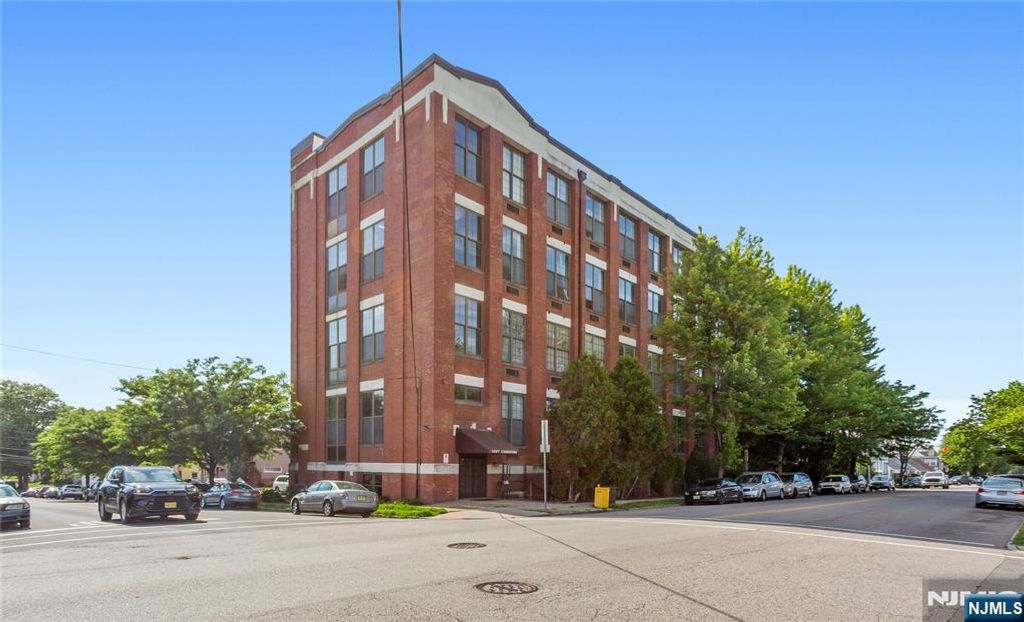 366-382 Trenton 4E, Paterson, NJ 07503