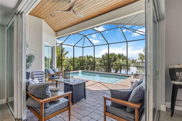 10386 WINNIPEG STREET, Port Charlotte, FL 33981