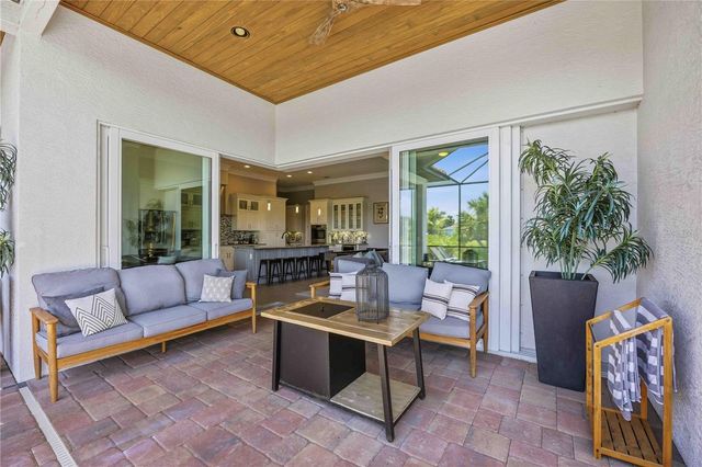 10386 WINNIPEG STREET, Port Charlotte, FL 33981