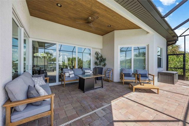 10386 WINNIPEG STREET, Port Charlotte, FL 33981