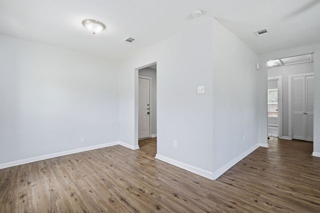 1450 Holcomb Road, Dallas, TX 75217