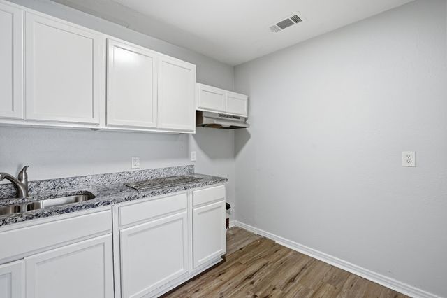 1450 Holcomb Road, Dallas, TX 75217