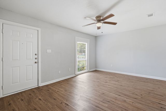 1450 Holcomb Road, Dallas, TX 75217