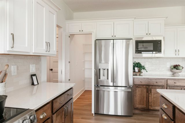 2001 Bluebell Drive, Norwalk, IA 50211