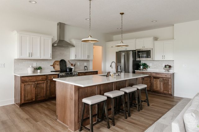 2001 Bluebell Drive, Norwalk, IA 50211