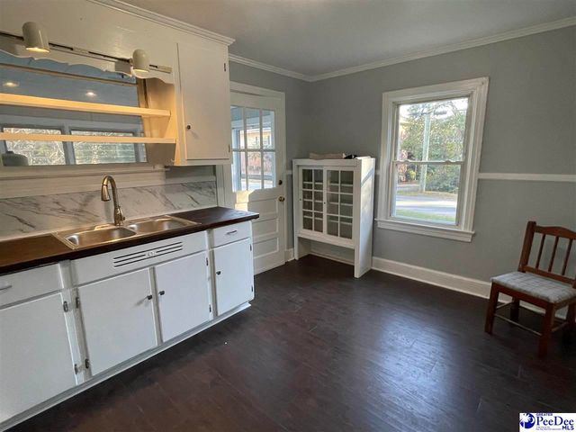 426 Manor, Florence, SC 29501