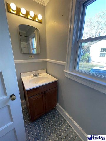 426 Manor, Florence, SC 29501