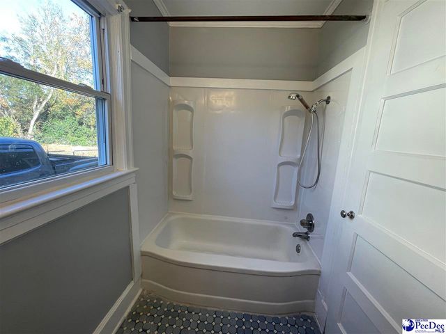 426 Manor, Florence, SC 29501