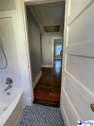 426 Manor, Florence, SC 29501