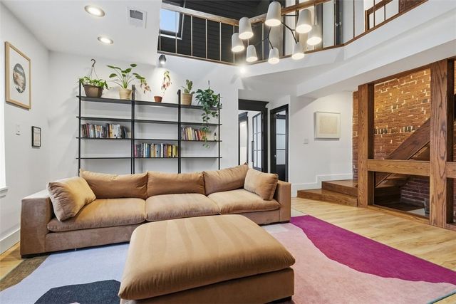 600 Shady Ave C, Shadyside, PA 15206