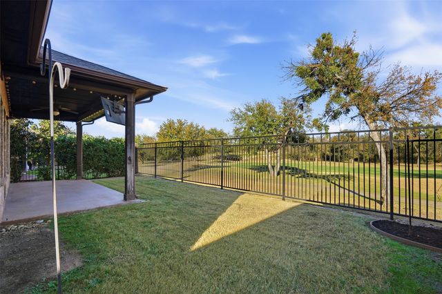 3913 Weatherstone Drive, Fort Worth, TX 76137