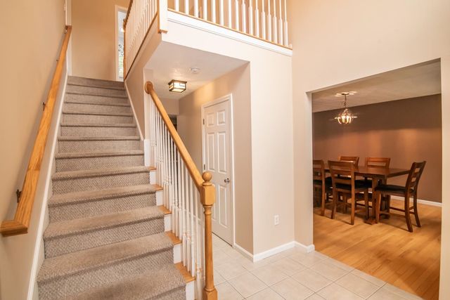 7 Dove Road, Hooksett, NH 03106