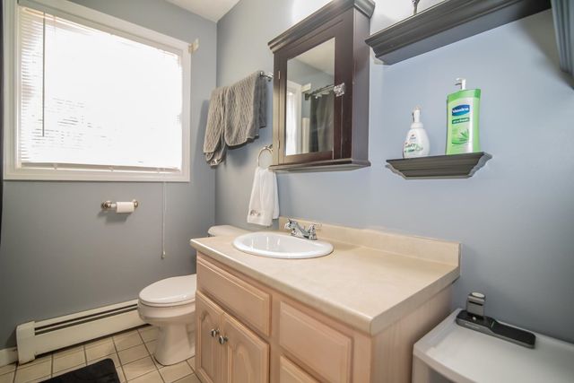 7 Dove Road, Hooksett, NH 03106