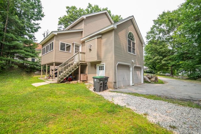 7 Dove Road, Hooksett, NH 03106