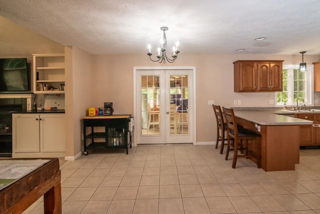 7 Dove Road, Hooksett, NH 03106