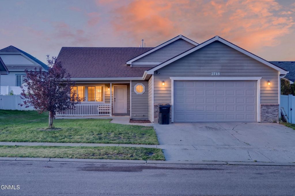 2718 25th Street W, Williston, ND 58801 photo 3