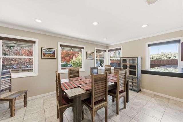 976 2nd Avenue, Redwood City, CA 94063