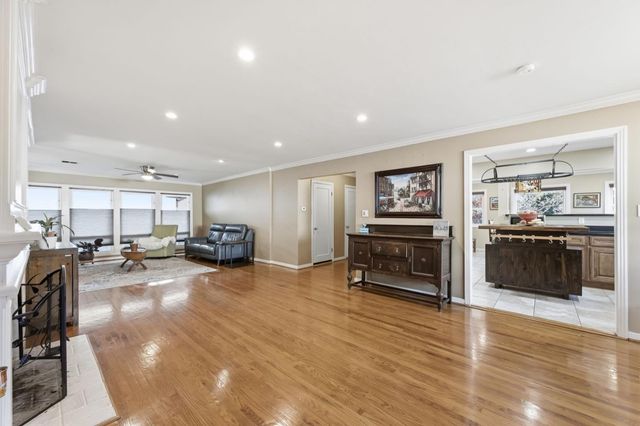 976 2nd Avenue, Redwood City, CA 94063