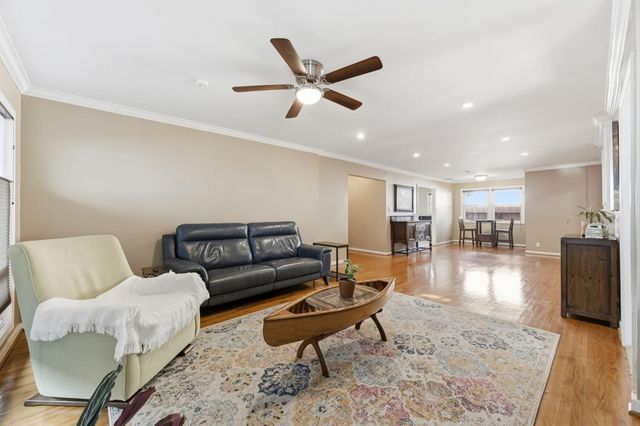 976 2nd Avenue, Redwood City, CA 94063
