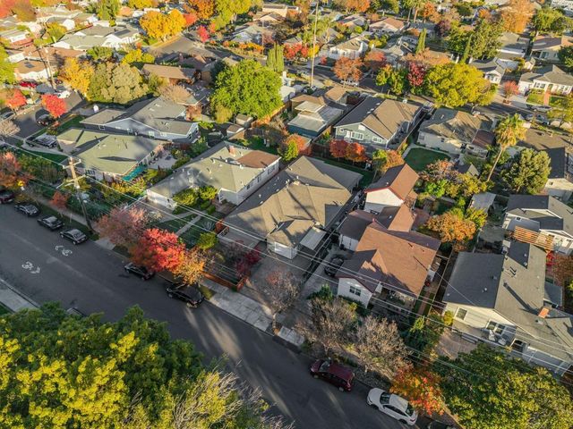 976 2nd Avenue, Redwood City, CA 94063