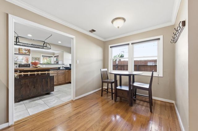 976 2nd Avenue, Redwood City, CA 94063