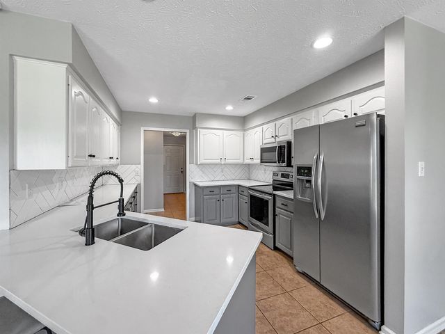 12 Weaver Circle, Vilonia, AR 72173