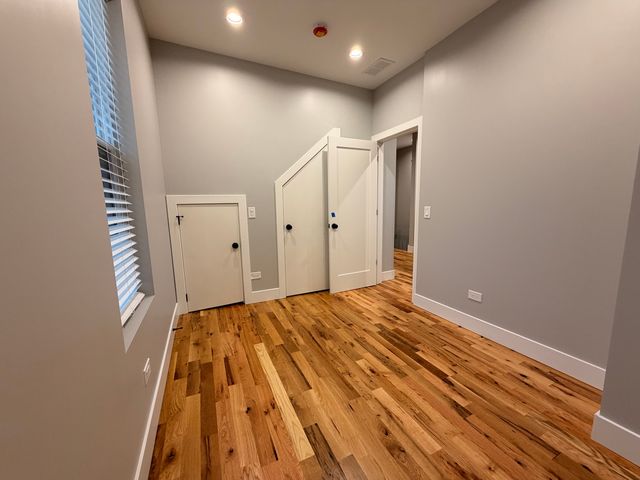 2227 W 21st Street 2F, Chicago, IL 60608