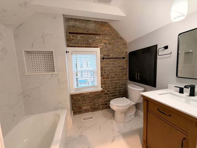 2227 W 21st Street 2F, Chicago, IL 60608