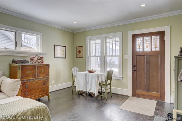 331 Edgewood Place, Ferndale, MI 48220