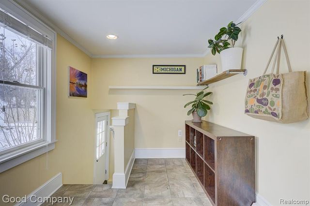 331 Edgewood Place, Ferndale, MI 48220