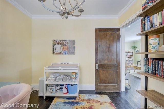 331 Edgewood Place, Ferndale, MI 48220