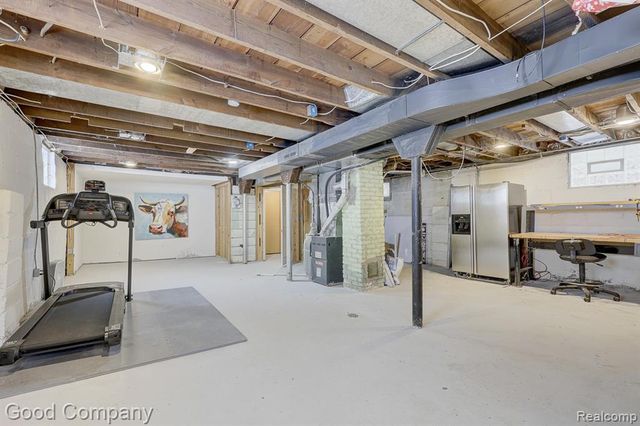 331 Edgewood Place, Ferndale, MI 48220