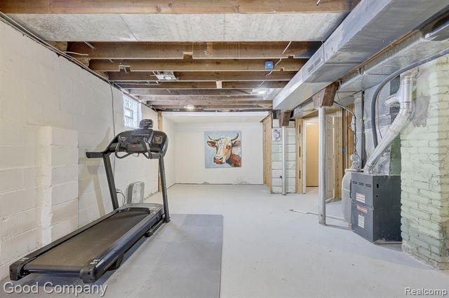 331 Edgewood Place, Ferndale, MI 48220