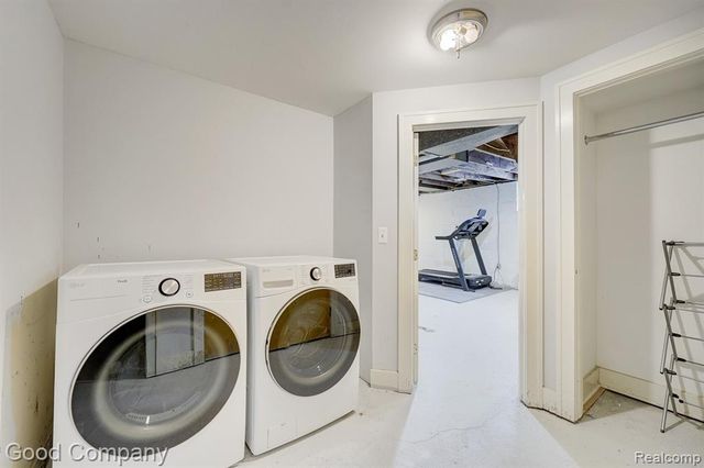 331 Edgewood Place, Ferndale, MI 48220