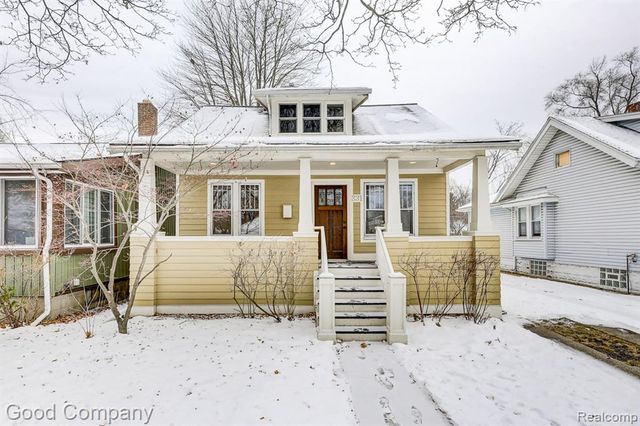 331 Edgewood Place, Ferndale, MI 48220