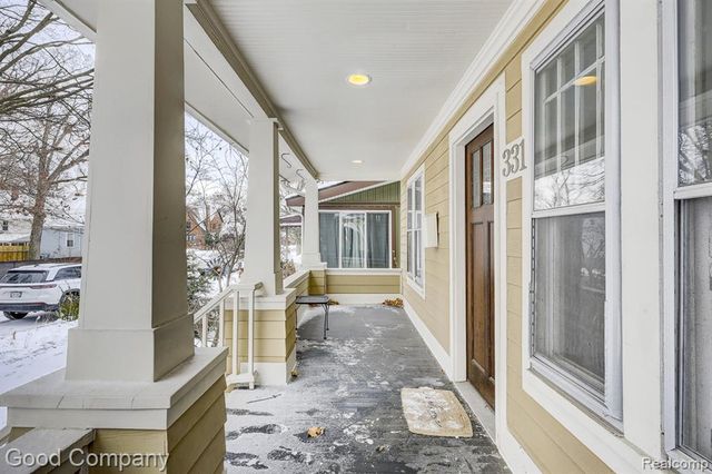 331 Edgewood Place, Ferndale, MI 48220
