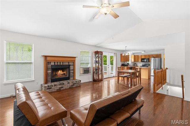 480 Meadow Spring Drive, Troy, MO 63379