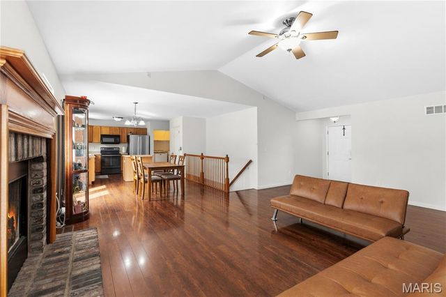 480 Meadow Spring Drive, Troy, MO 63379