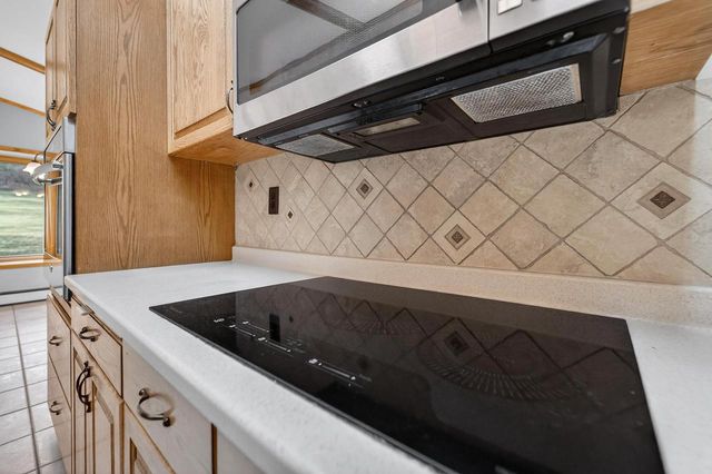 7116 Twin Sunset Road, Middleton, WI 53562