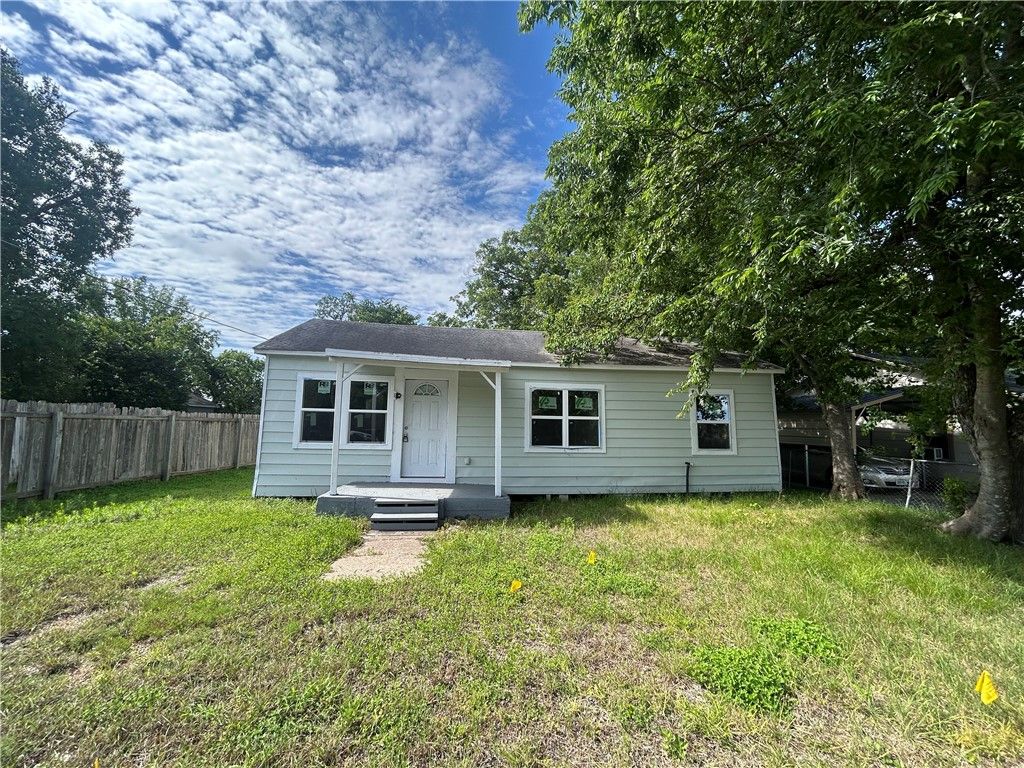 915 West 28th Street, Bryan, TX 77803 — photo 3
